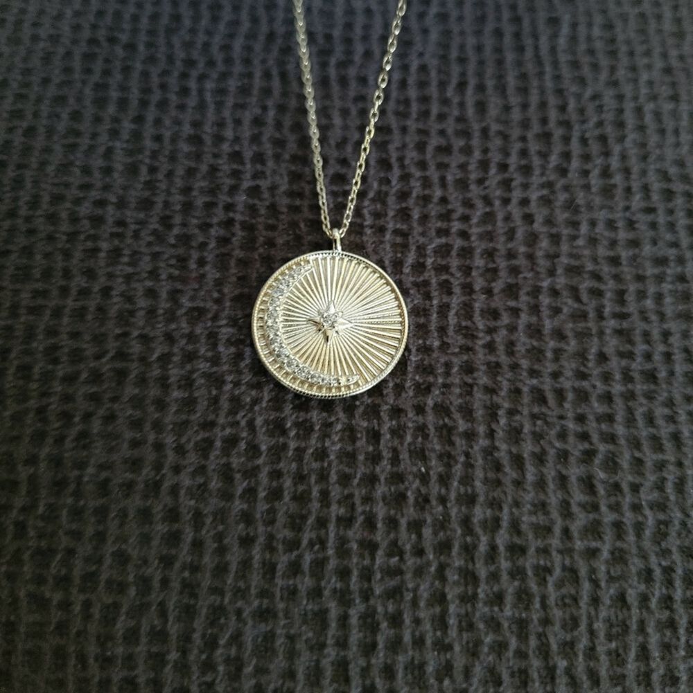 "The Moon"🌙 Disc📀 Pendant Necklace - NWT - Picture 10 of 12